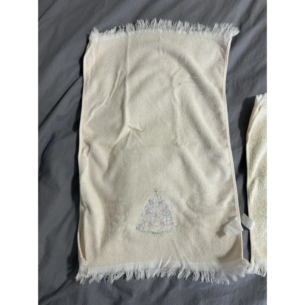 Vintage Christmas Towel Set 3 Pieces Ivory Appliqués Santa Sled Christmas Tree
